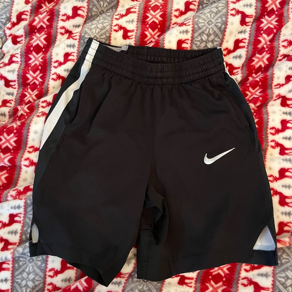 black and white Nike basketball shorts